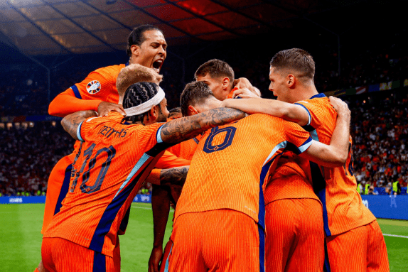 中国钢架雪,车队首获世,界杯混合团,万博manbetx体育平台,万博体育官网,万博体育app下载,ManBetX,SPORTS