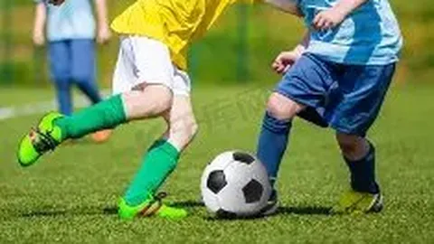 广州足球新星徐昕崛起！连续三战闪耀，本土球员领袖地位渐稳，攻防兼备，一骑绝尘！